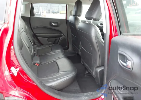 2018 Jeep Compass Latitude 4X4 z USA, uszkodzony, nr VIN 3C4NJDBB1JT485438